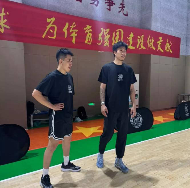 mk体育官网-球星秀出道：新秀训练日常曝光引关注